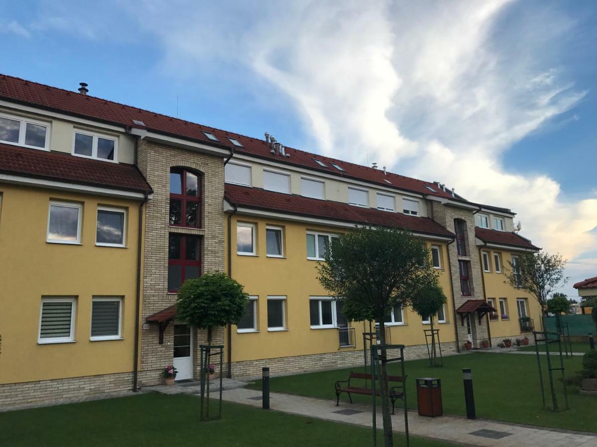 Prestige Apartment Komarno Exterior photo